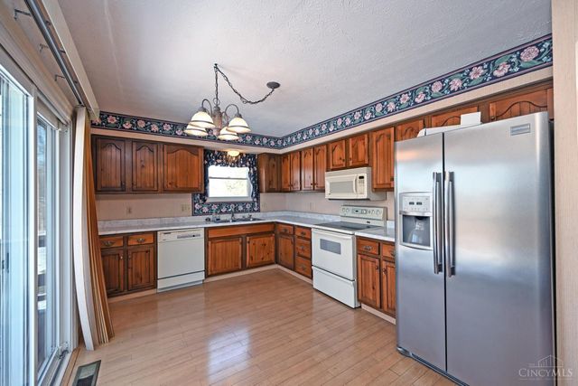 7597 Whitehall Circle W, West Chester, OH 45069