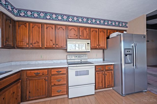 7597 Whitehall Circle W, West Chester, OH 45069