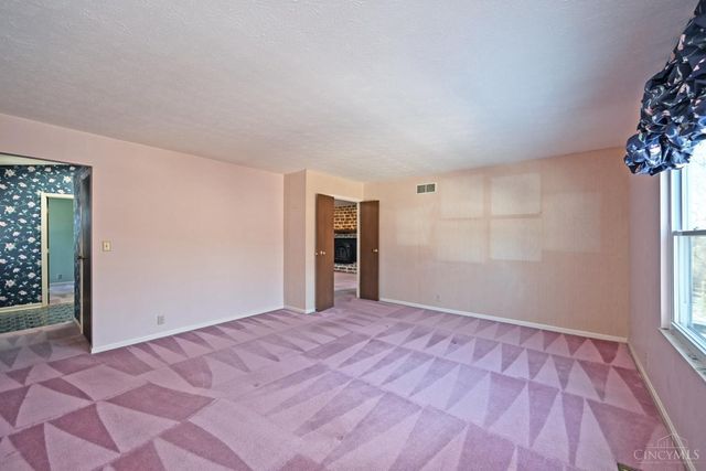 7597 Whitehall Circle W, West Chester, OH 45069