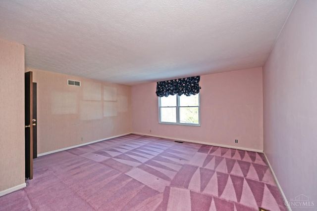 7597 Whitehall Circle W, West Chester, OH 45069