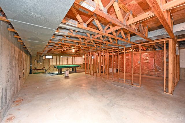 7597 Whitehall Circle W, West Chester, OH 45069