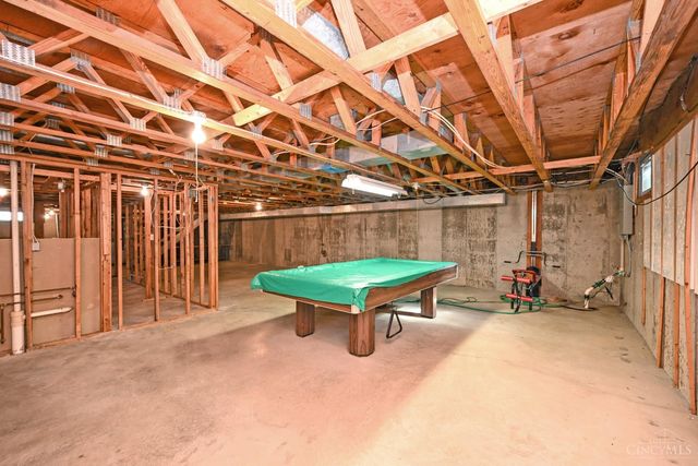 7597 Whitehall Circle W, West Chester, OH 45069