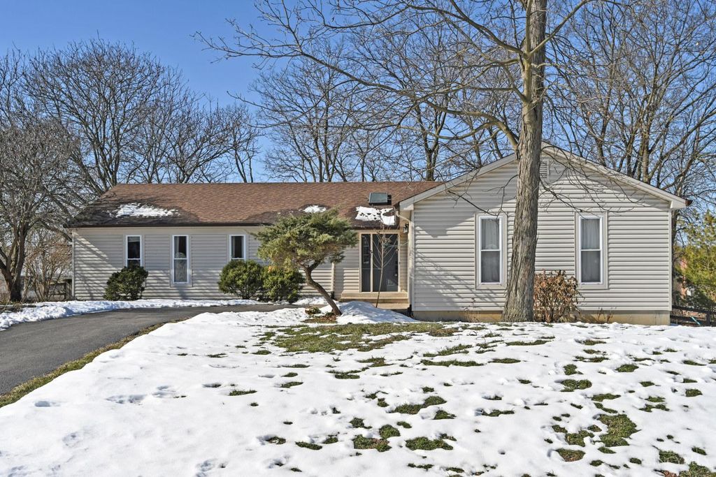 7597 Whitehall Circle W, West Chester, OH 45069