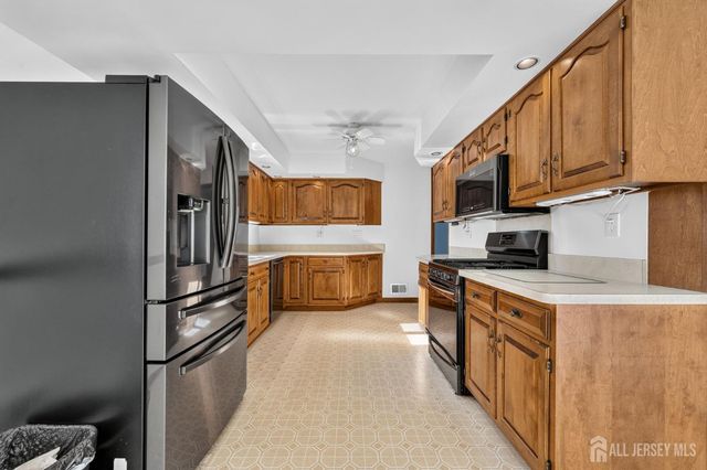 117 Madison Drive, South Plainfield, NJ 07080