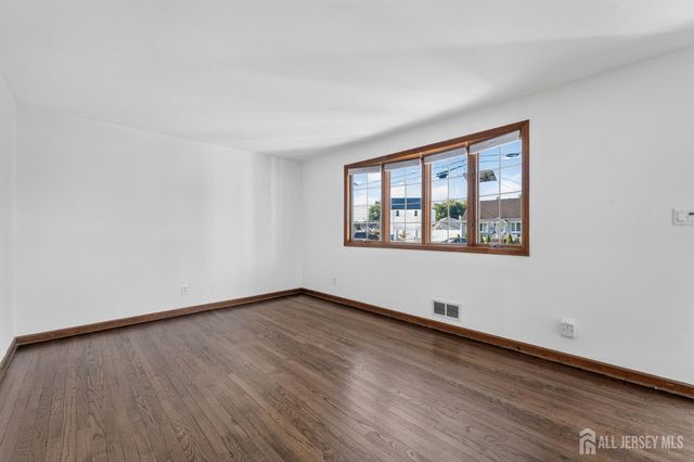 117 Madison Drive, South Plainfield, NJ 07080