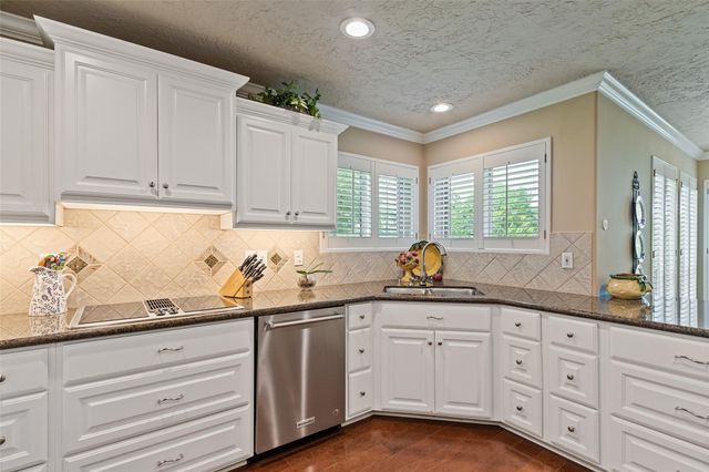 6002 Coral Ridge Road, Houston, TX 77069