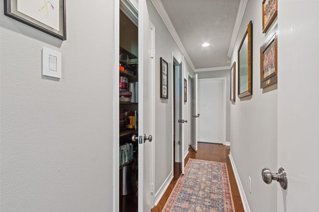 6002 Coral Ridge Road, Houston, TX 77069