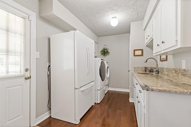 6002 Coral Ridge Road, Houston, TX 77069