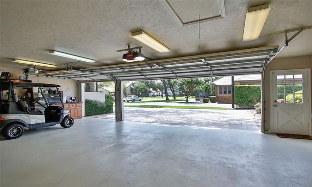 6002 Coral Ridge Road, Houston, TX 77069