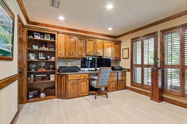 6002 Coral Ridge Road, Houston, TX 77069