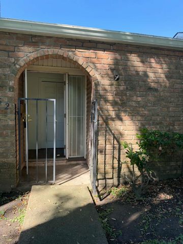 10952 Bexley Drive 952, Houston, TX 77099