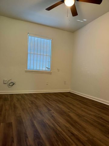 10952 Bexley Drive 952, Houston, TX 77099