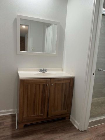 10952 Bexley Drive 952, Houston, TX 77099