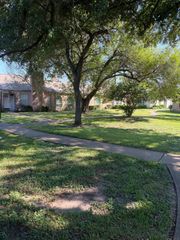10952 Bexley Drive 952, Houston, TX 77099