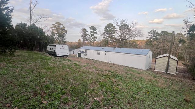 1562 Raintree Lakes Circle, Big Sandy, TX 75755