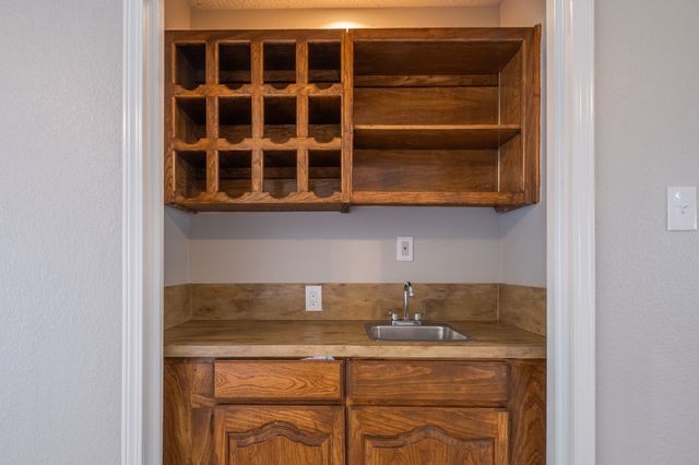 2822 Ridgewood Drive, Grapevine, TX 76051