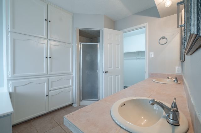2822 Ridgewood Drive, Grapevine, TX 76051