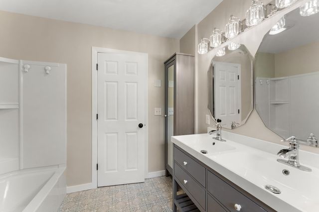 231 Birchwood Drive N, Stillwater, MN 55082
