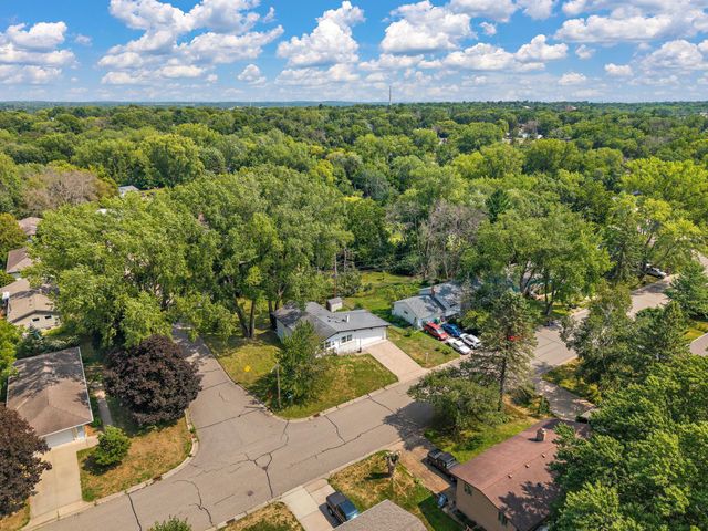 231 Birchwood Drive N, Stillwater, MN 55082