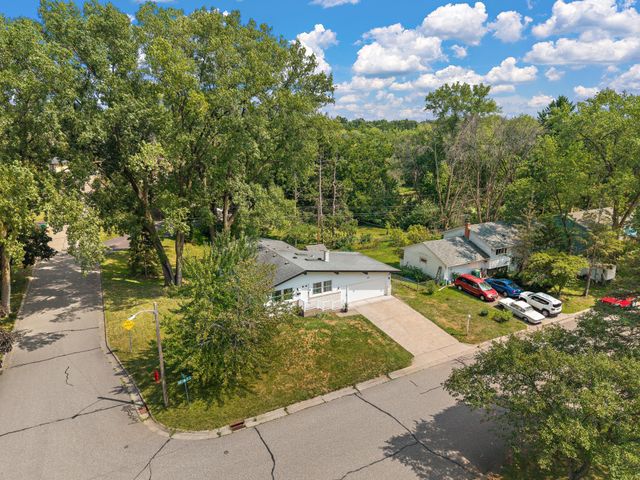 231 Birchwood Drive N, Stillwater, MN 55082