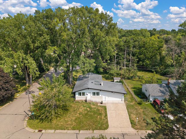 231 Birchwood Drive N, Stillwater, MN 55082