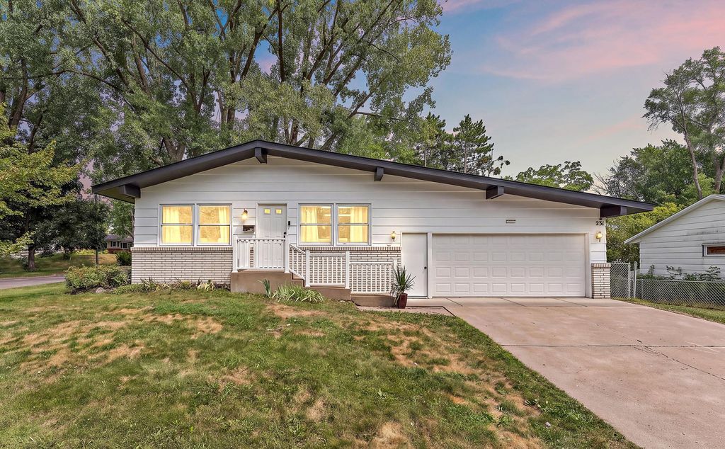 231 Birchwood Drive N, Stillwater, MN 55082 — exterior