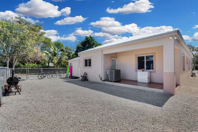 16 Jewfish Avenue, Key Largo, FL 33037
