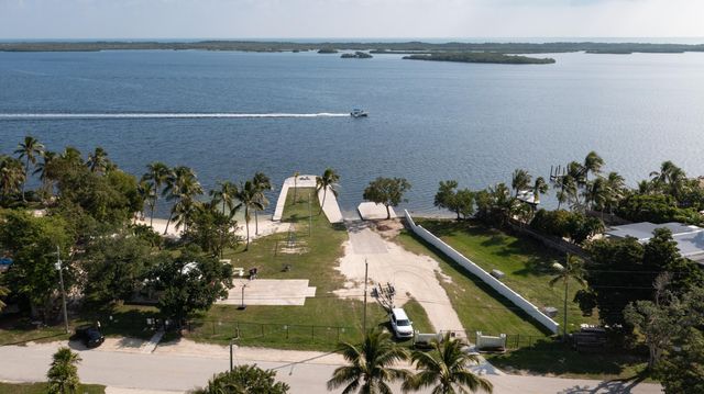 16 Jewfish Avenue, Key Largo, FL 33037