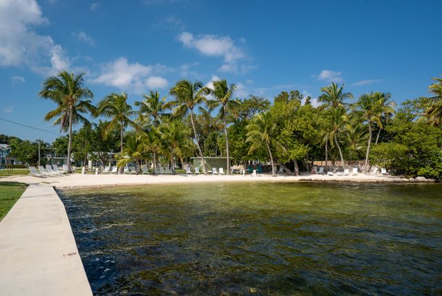 16 Jewfish Avenue, Key Largo, FL 33037