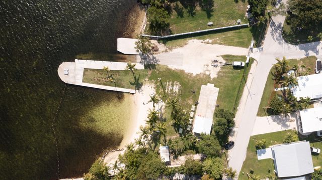 16 Jewfish Avenue, Key Largo, FL 33037