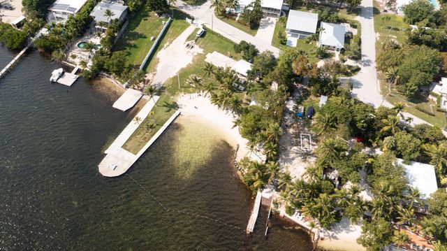 16 Jewfish Avenue, Key Largo, FL 33037