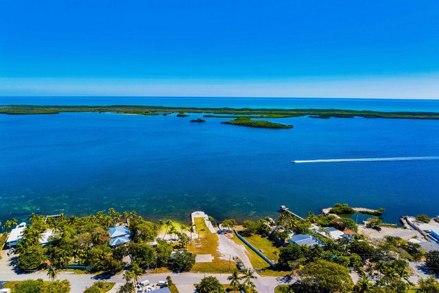 16 Jewfish Avenue, Key Largo, FL 33037