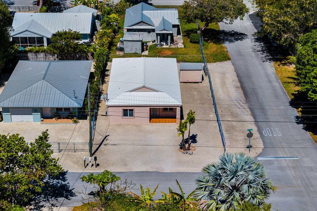 16 Jewfish Avenue, Key Largo, FL 33037