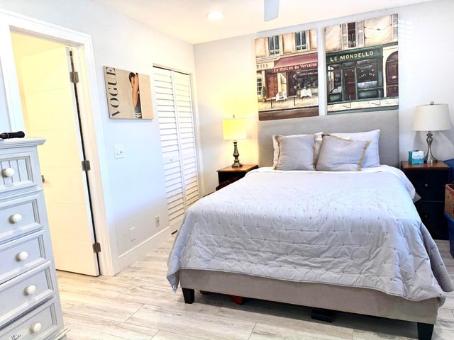 1360 NW 19th Terrace 202, Delray Beach, FL 33445