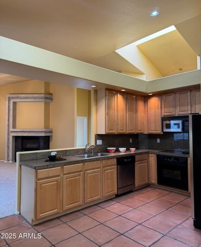 7240 N DREAMY DRAW Drive 114, Phoenix, AZ 85020