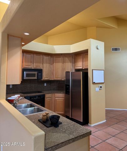 7240 N DREAMY DRAW Drive 114, Phoenix, AZ 85020