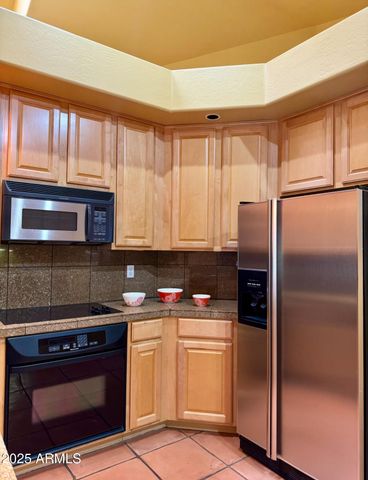 7240 N DREAMY DRAW Drive 114, Phoenix, AZ 85020