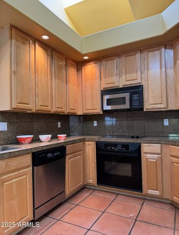 7240 N DREAMY DRAW Drive 114, Phoenix, AZ 85020