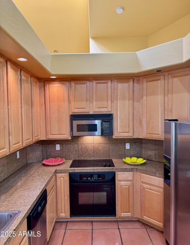 7240 N DREAMY DRAW Drive 114, Phoenix, AZ 85020