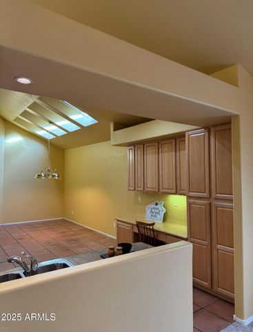 7240 N DREAMY DRAW Drive 114, Phoenix, AZ 85020