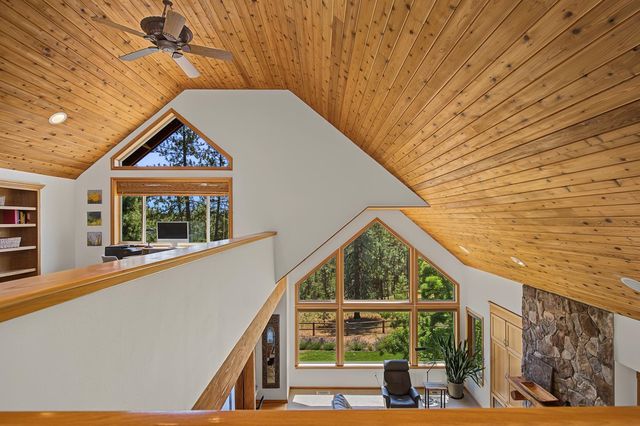 2020 E Pine Hill Ln, Spokane, WA 99224