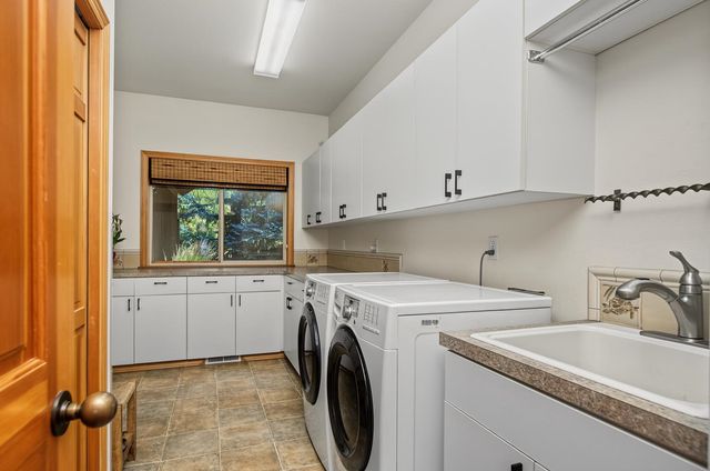2020 E Pine Hill Ln, Spokane, WA 99224