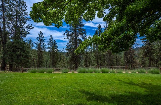 2020 E Pine Hill Ln, Spokane, WA 99224