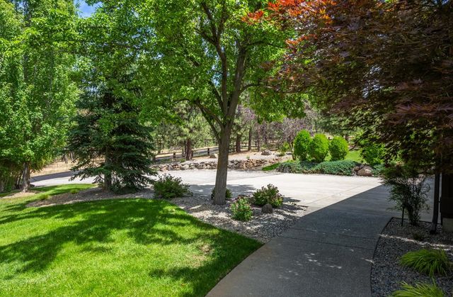 2020 E Pine Hill Ln, Spokane, WA 99224