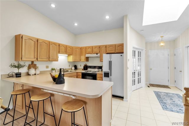 25 Woodpointe Run, Amherst, NY 14221
