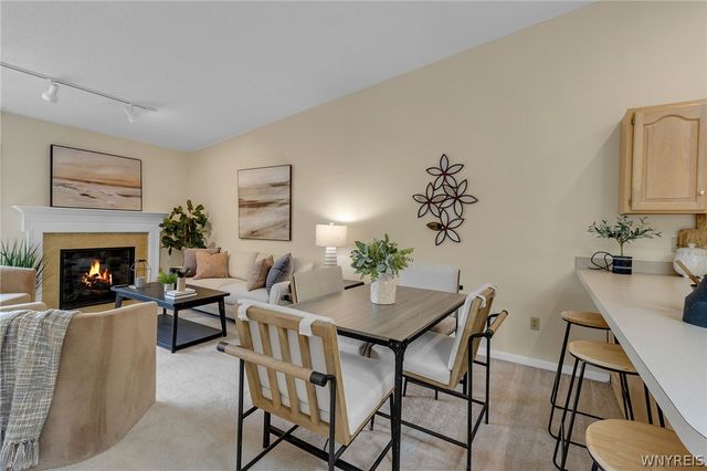 25 Woodpointe Run, Amherst, NY 14221