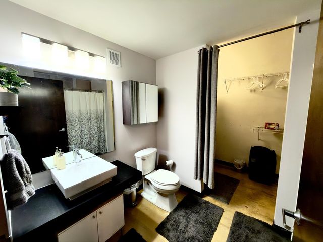 350 Saint Peter Street 413, Saint Paul, MN 55102