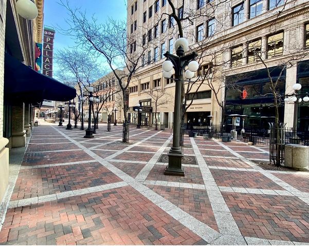 350 Saint Peter Street 413, Saint Paul, MN 55102