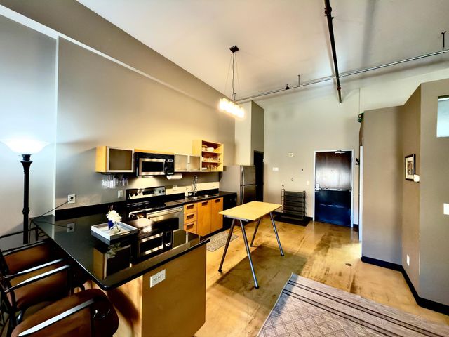 350 Saint Peter Street 413, Saint Paul, MN 55102