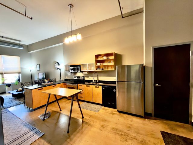 350 Saint Peter Street 413, Saint Paul, MN 55102